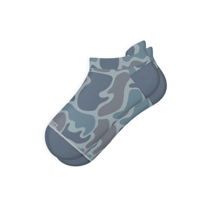 The Trail Runner | Tonal Grey Camoflauge Heel Hammock™ Ankle Socks